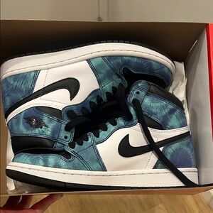 Nike Women's Air Jordan 1 - High OG Aurora